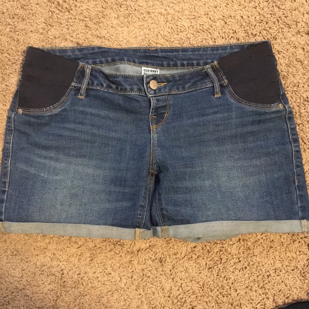 Maternity shorts